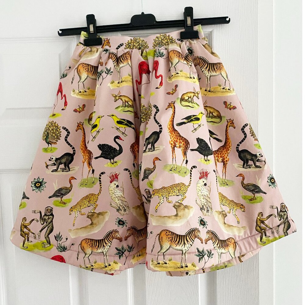 ** KIDS ** Middle Daughter Padded Skirt in "Menagerie" Print, size 11/12y